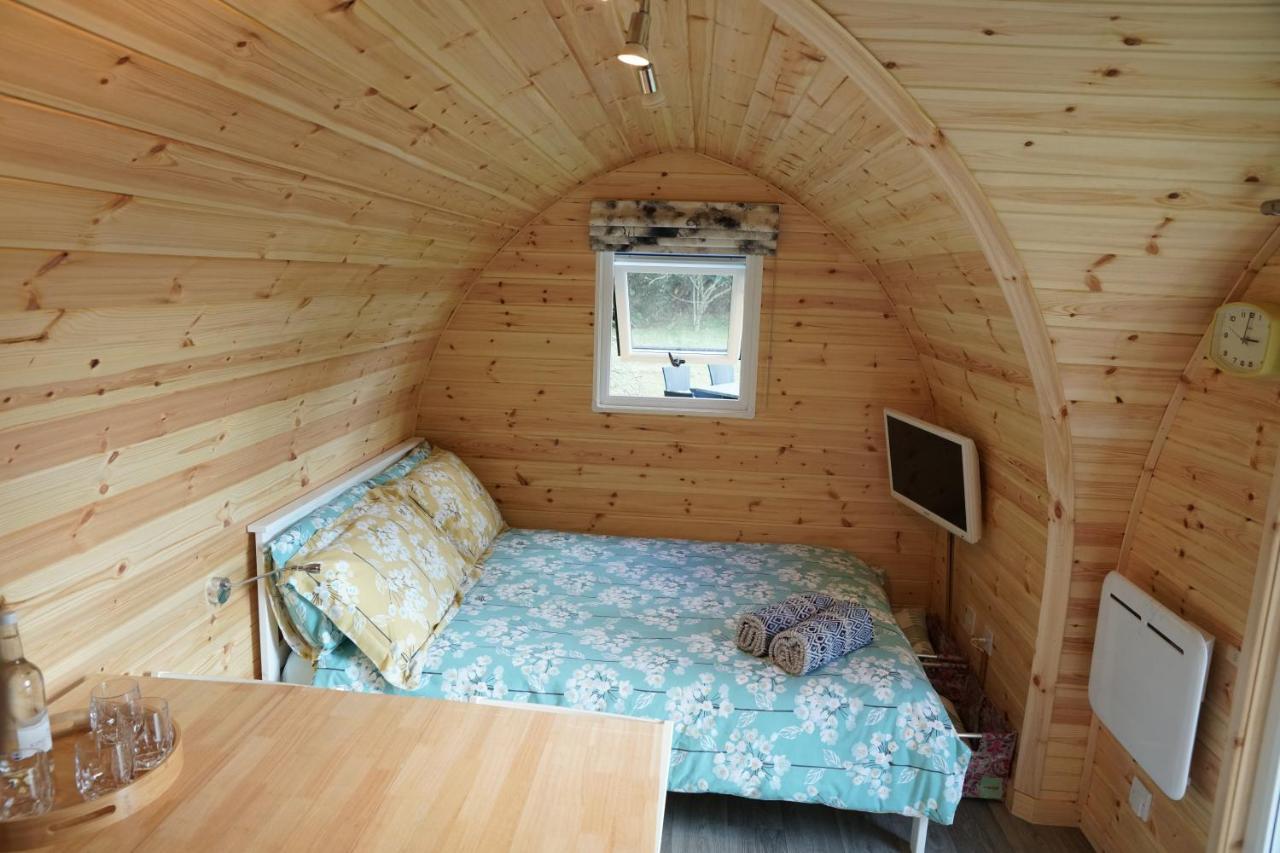 The Piggery Pod Hotel Sittingbourne Exterior photo